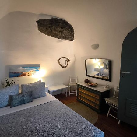 Апартаменты Elias Cave House 270O Caldera View Oia Экстерьер фото